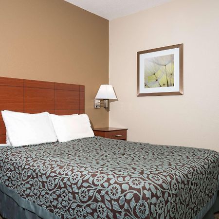 Days Inn By Wyndham Mankato Esterno foto
