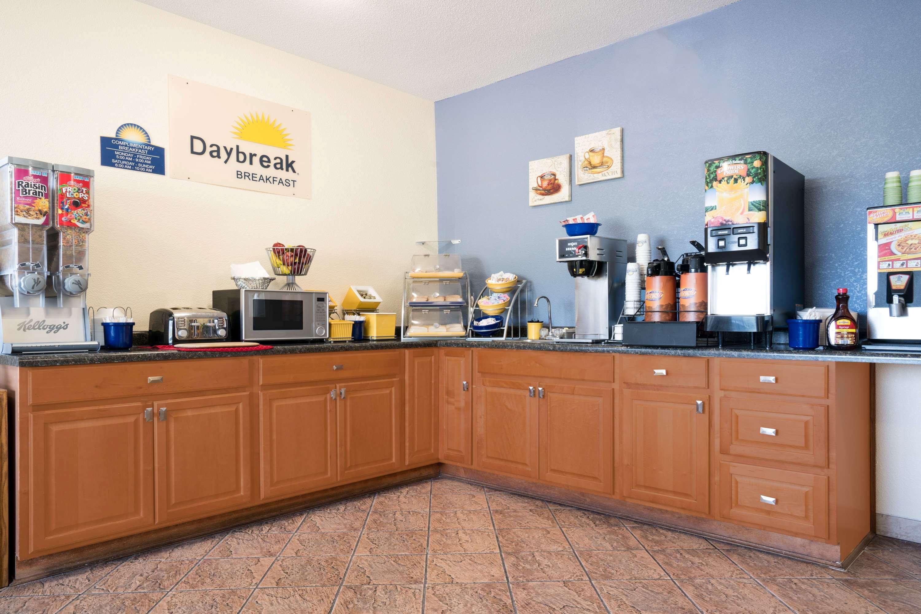 Days Inn By Wyndham Mankato Esterno foto