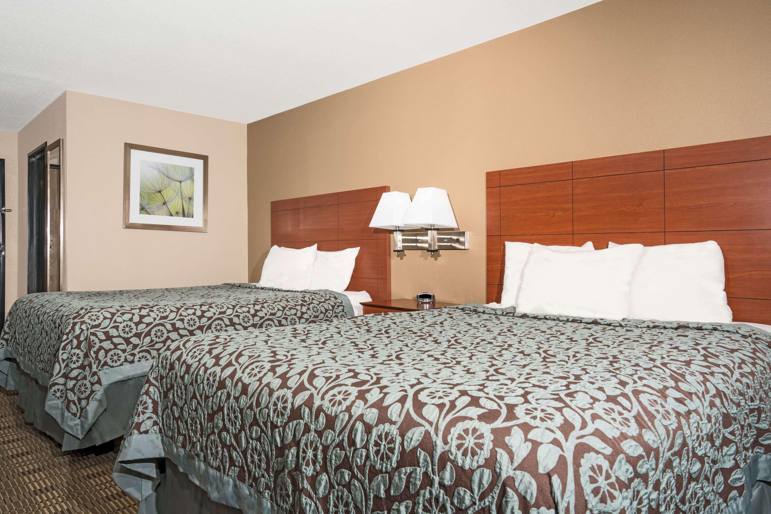 Days Inn By Wyndham Mankato Esterno foto