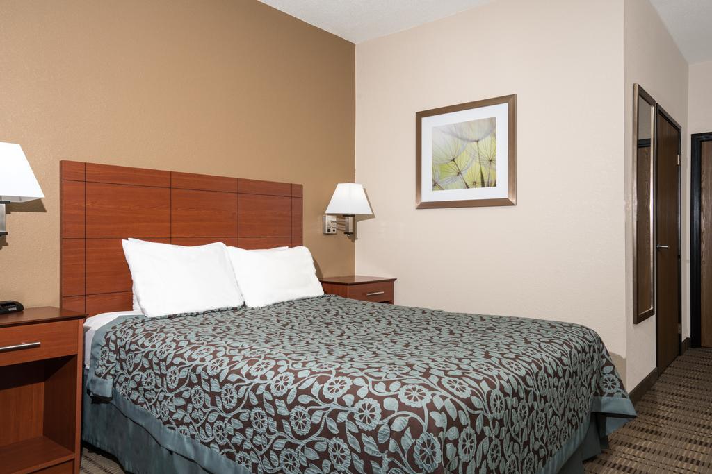 Days Inn By Wyndham Mankato Esterno foto